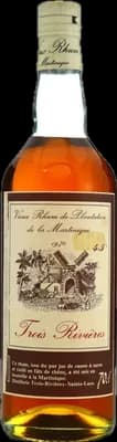 Bouteille de spiritueux : Millésime 1970 de la marque Trois Rivières