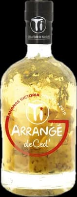 Bouteille de spiritueux : Ti Ananas Victoria Point G 2019 de la marque Les Rhums de Ced'