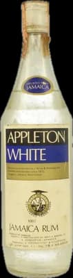 Bouteille de spiritueux : White Jamaica Rum de la marque Appleton Estate