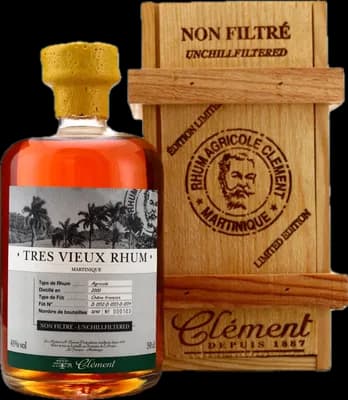 Bouteille de spiritueux : Très Vieux Rhum de la marque Clément
