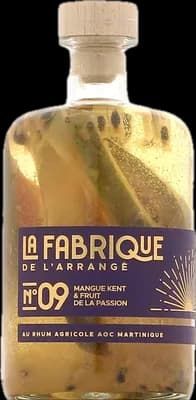 Bouteille de spiritueux : N°09 Mangue Kent & Fruit de la Passion de la marque La Fabrique de l’Arrangé