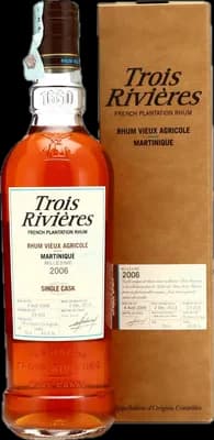 Bouteille de spiritueux : Single Cask de la marque Trois Rivières