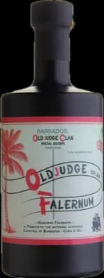 Bouteille de spiritueux : Special Reserve Falernum de la marque Old Judge